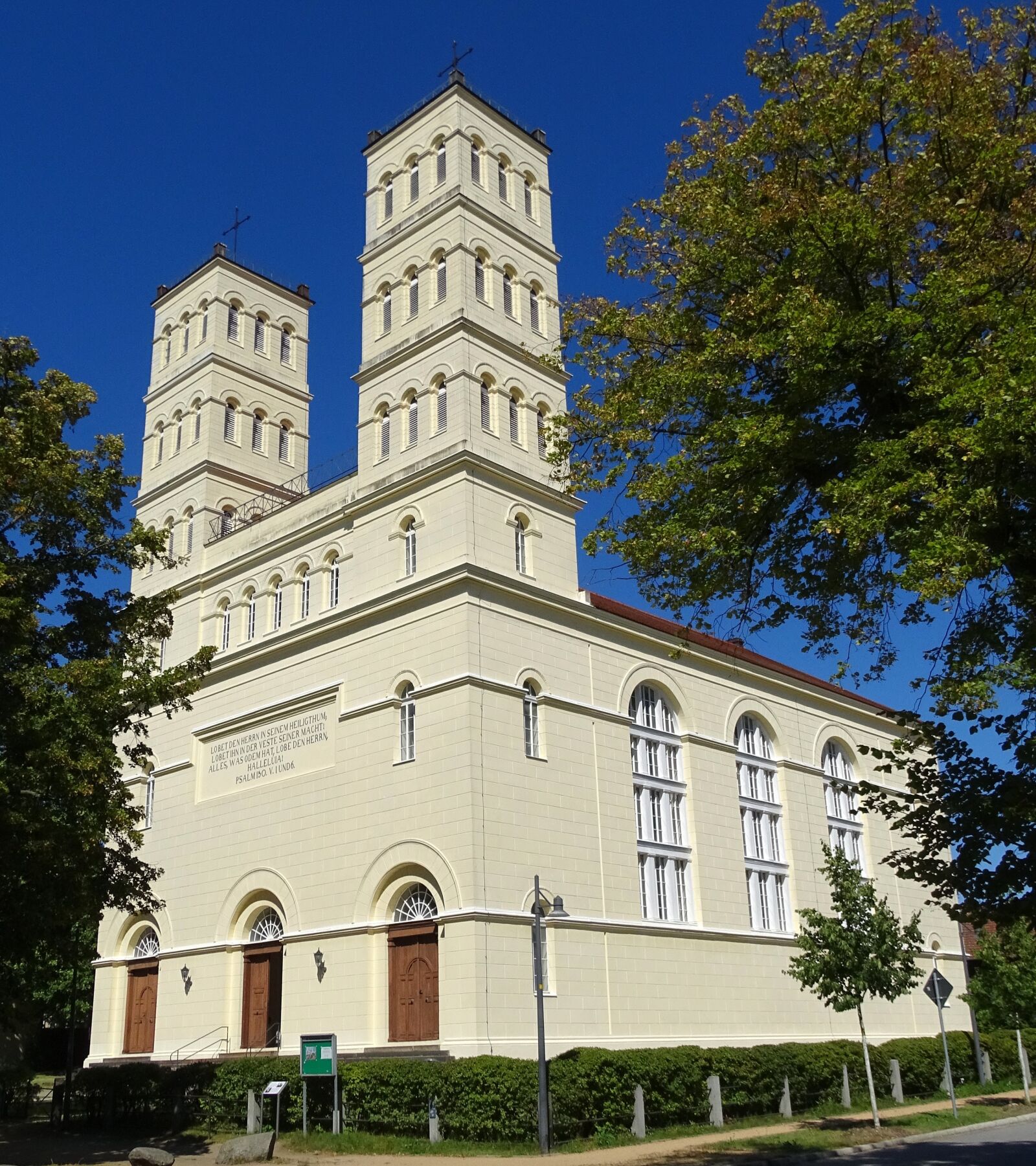 Sony Cyber-shot DSC-HX400V sample photo. Germany, straupitz, church photography