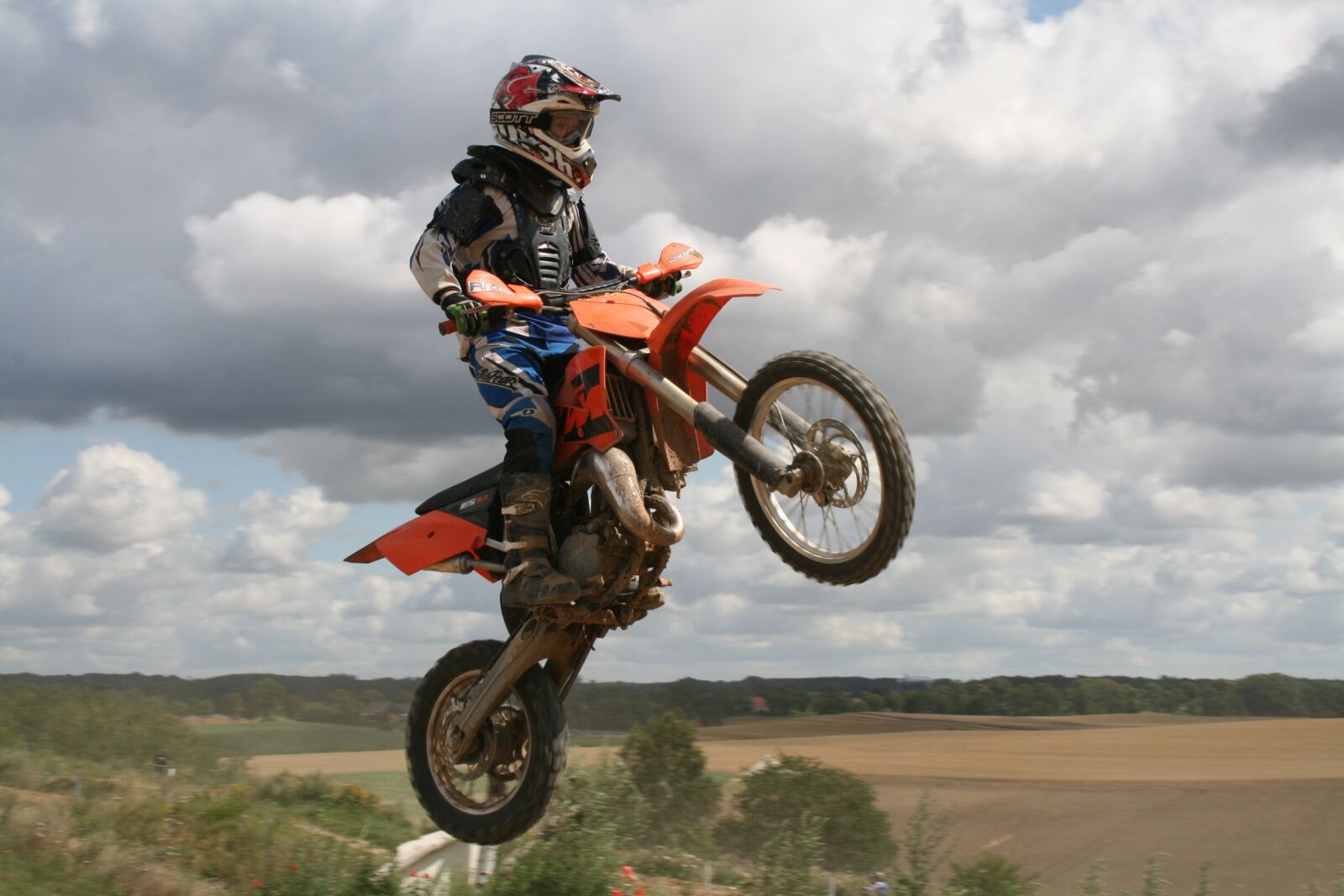 Canon EOS 400D (EOS Digital Rebel XTi / EOS Kiss Digital X) sample photo. Motocross, jump, motorsor photography