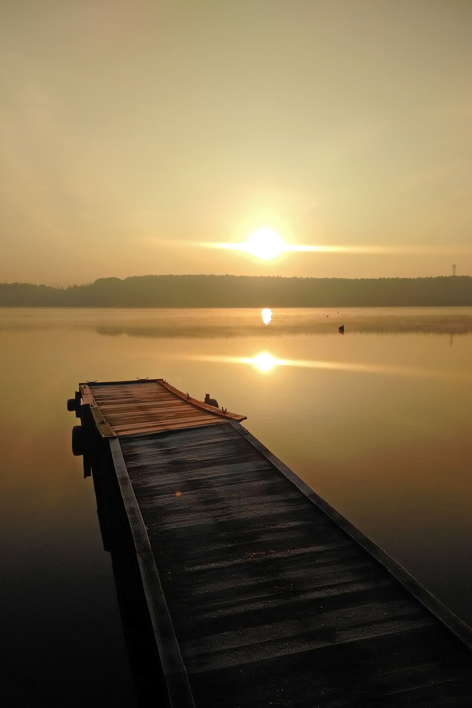 QCOM-AA QCAM-AA sample photo. Lake, pond, september photography