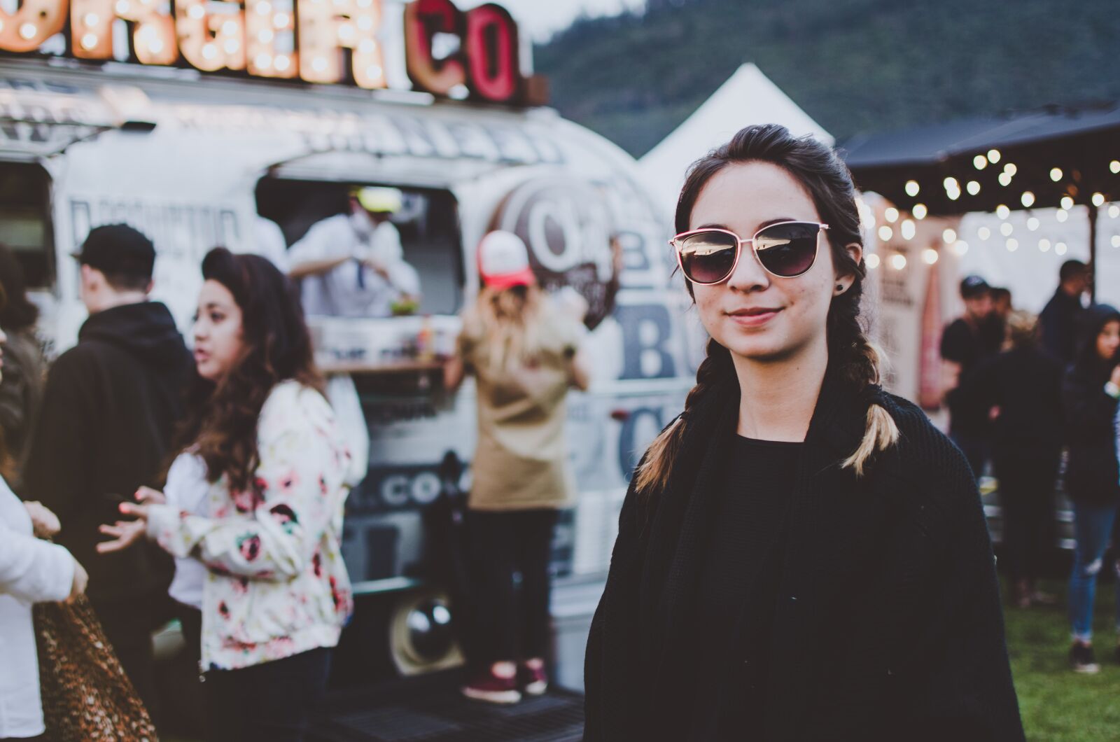 Nikon D5100 sample photo. Women, beauty, festival photography