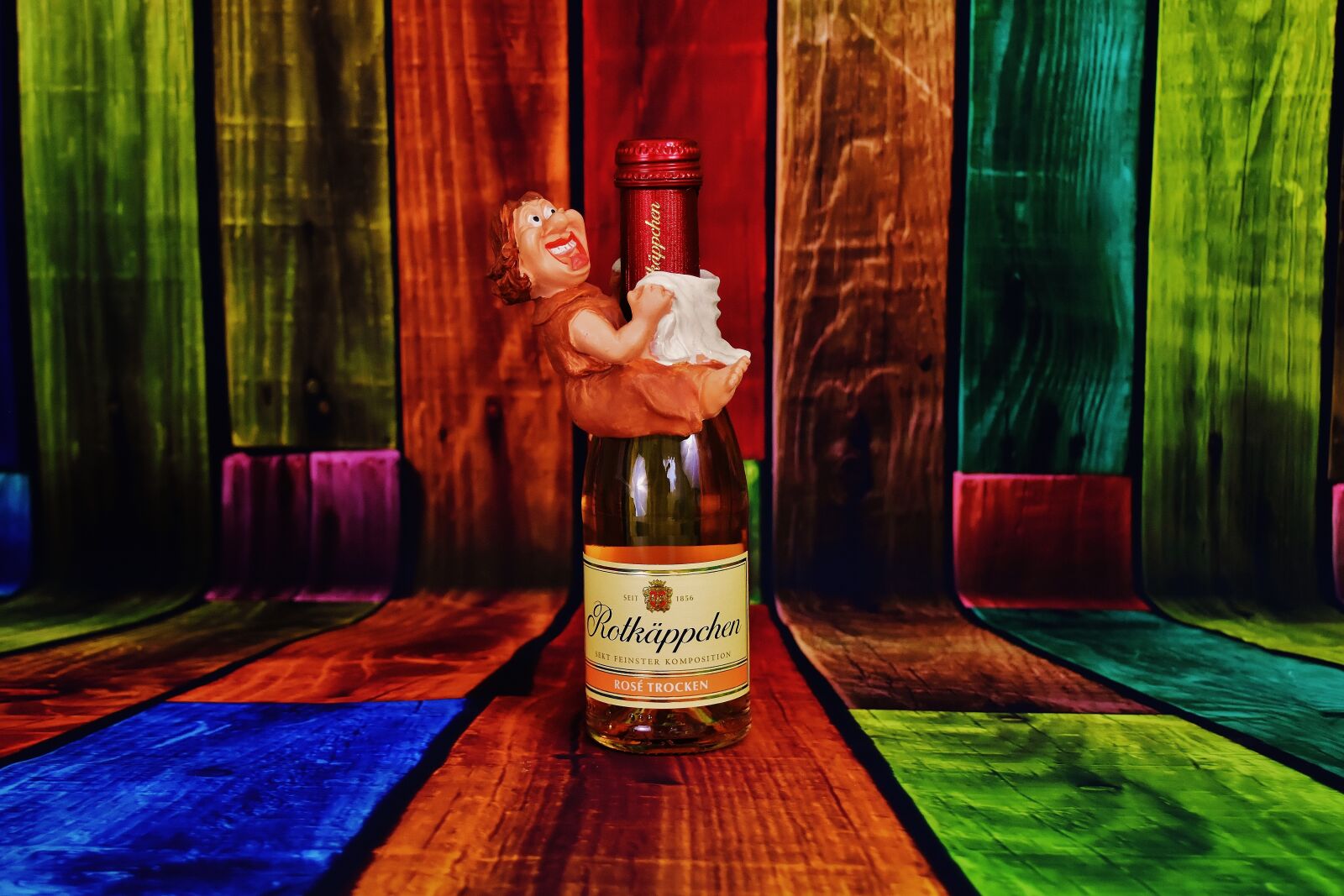 Nikon D7200 sample photo. Figure, woman, bottle photography