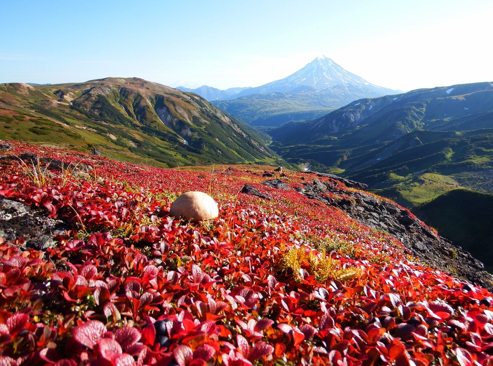 Fujifilm FinePix S1 sample photo. Mountains, volcano, tundra photography