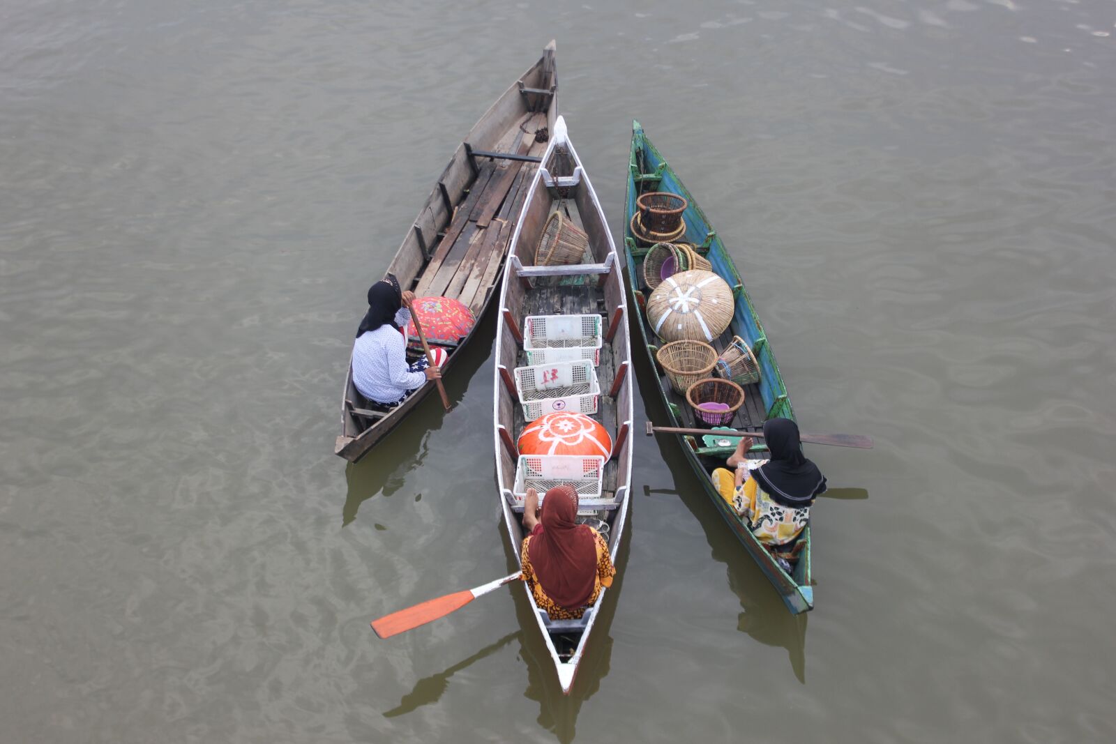 Canon EOS 550D (EOS Rebel T2i / EOS Kiss X4) sample photo. Floating, market, lok baintan photography