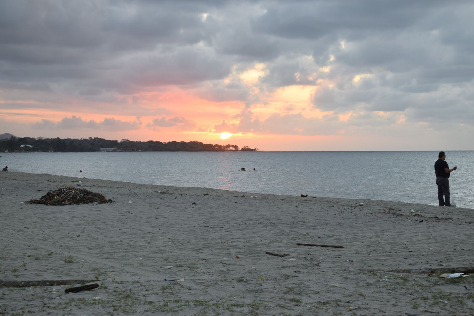 Nikon D3300 sample photo. Playa, atardecer, honduras photography