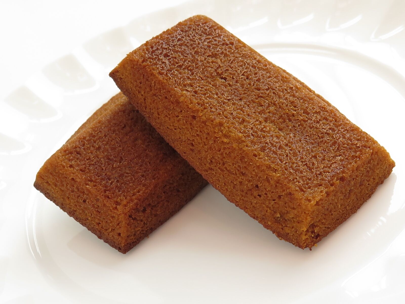 Canon PowerShot G16 sample photo. Baked goods, julian, financiers photography