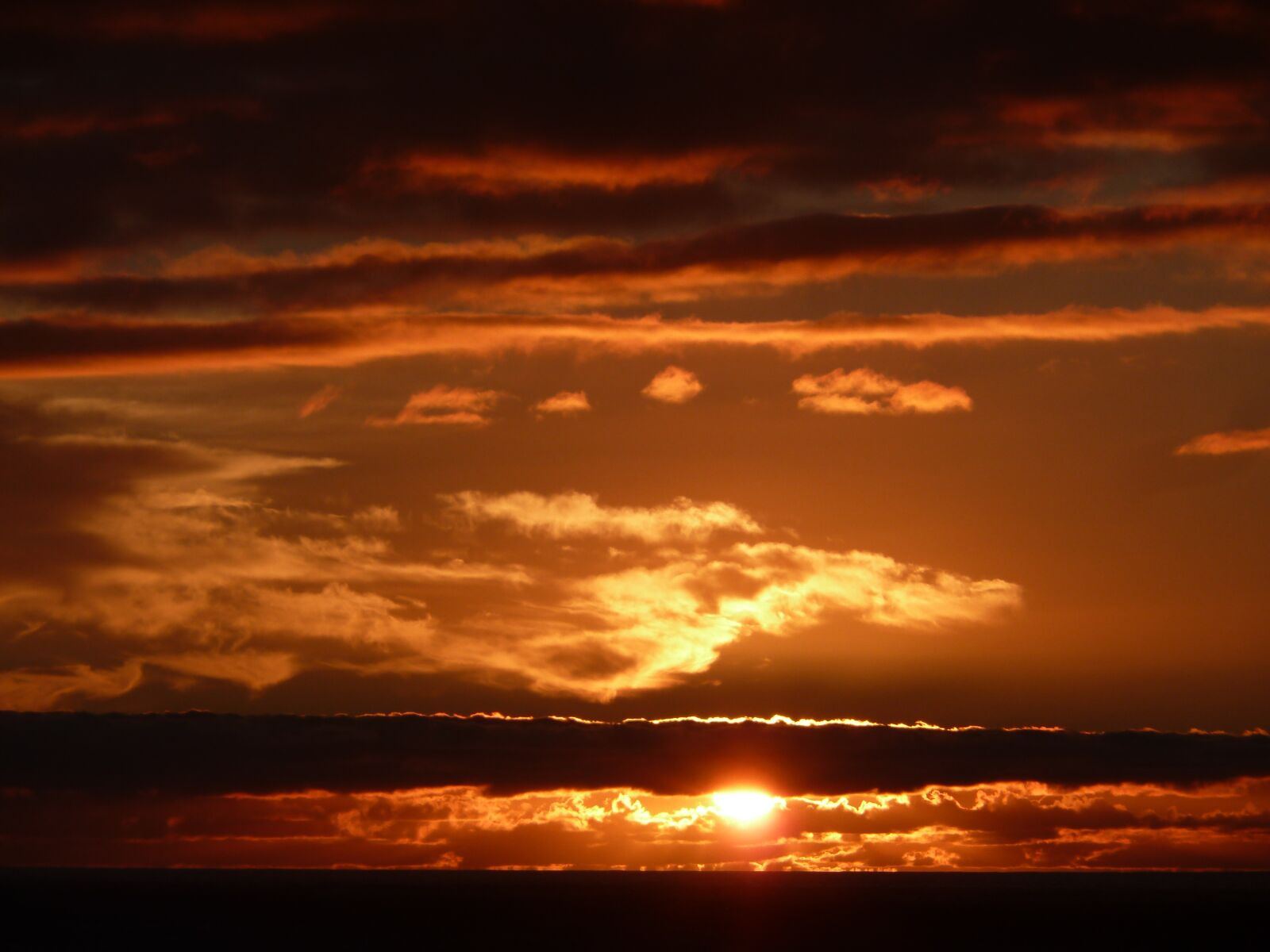Panasonic Lumix DMC-ZS7 (Lumix DMC-TZ10) sample photo. Sunset, sky, sun photography