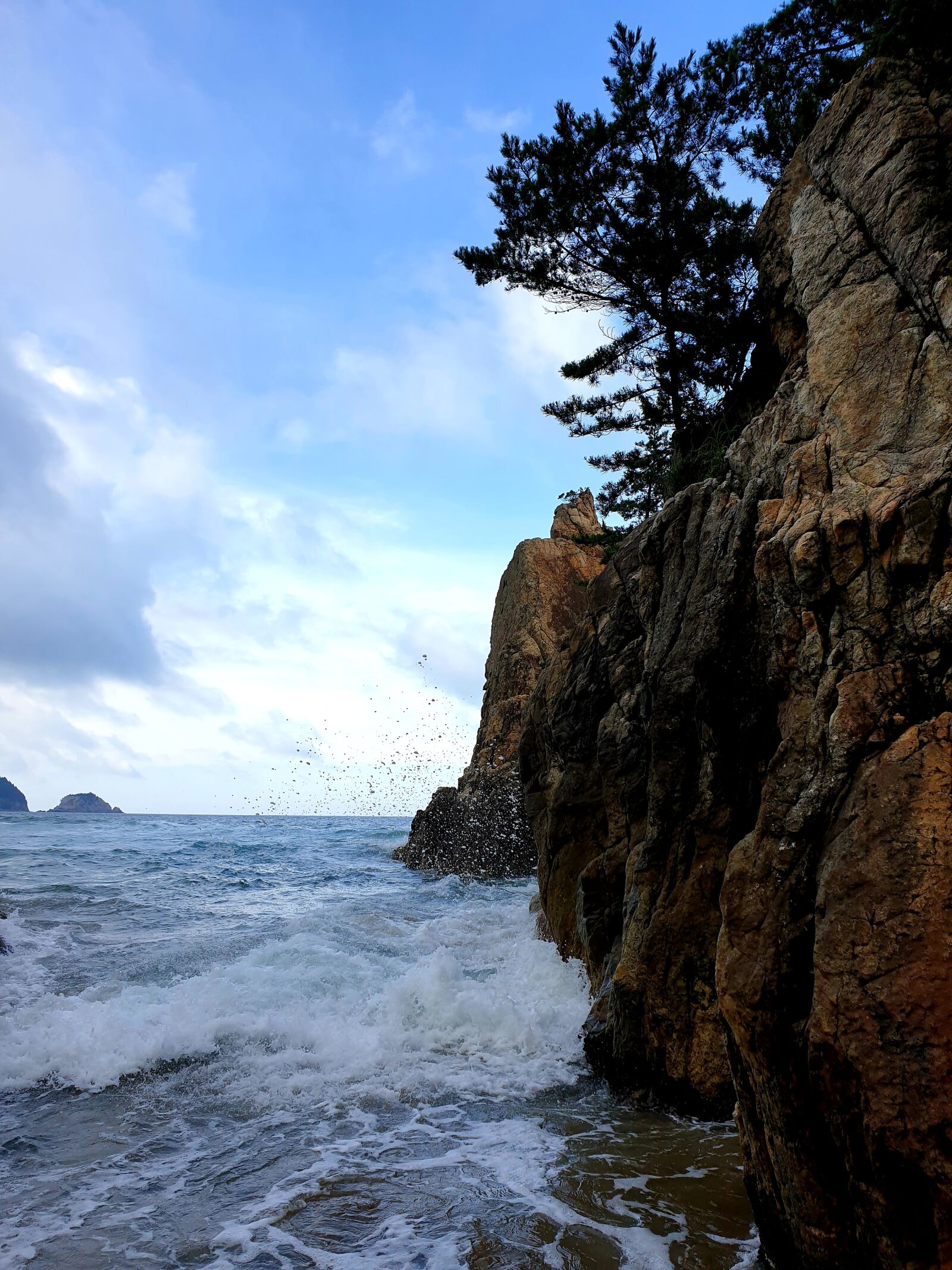 Samsung Galaxy Note9 sample photo. Sea, waves, water photography