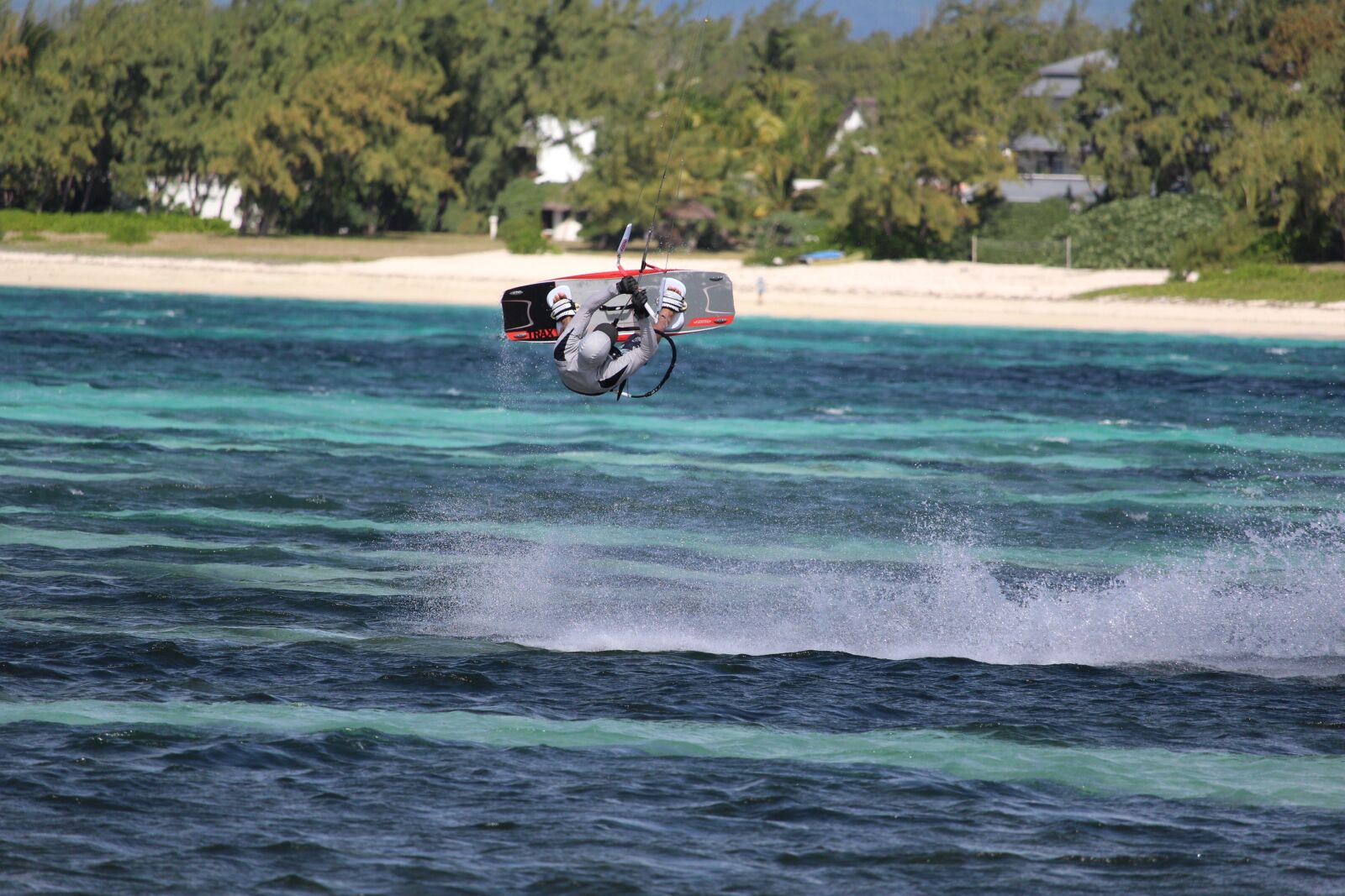 Canon EOS 1200D (EOS Rebel T5 / EOS Kiss X70 / EOS Hi) sample photo. Kite surfing, kite, mauritius photography