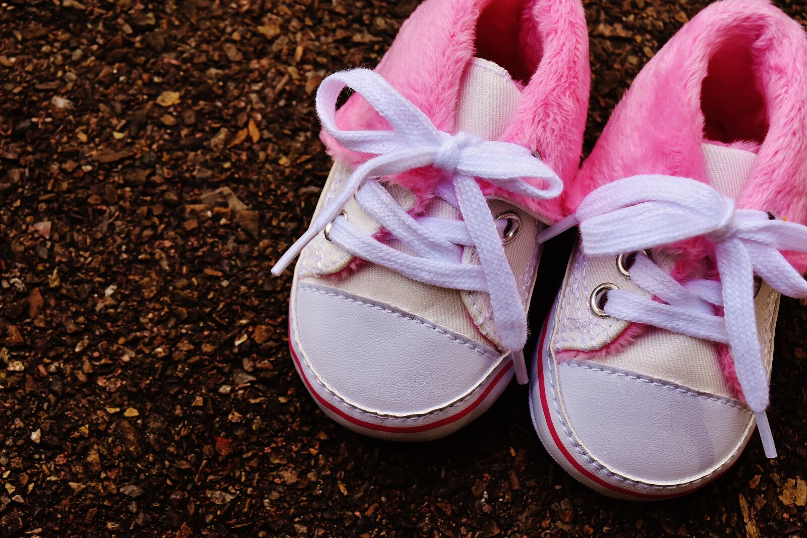 Nikon D7200 sample photo. Baby shoes, small, baby photography