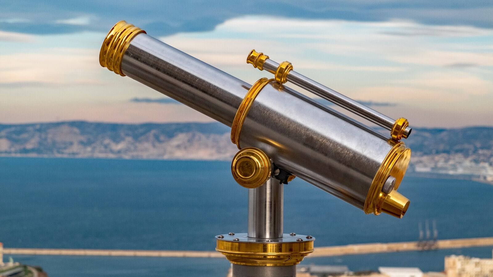 Fujifilm X30 sample photo. Telescope, field-glass, spyglass photography