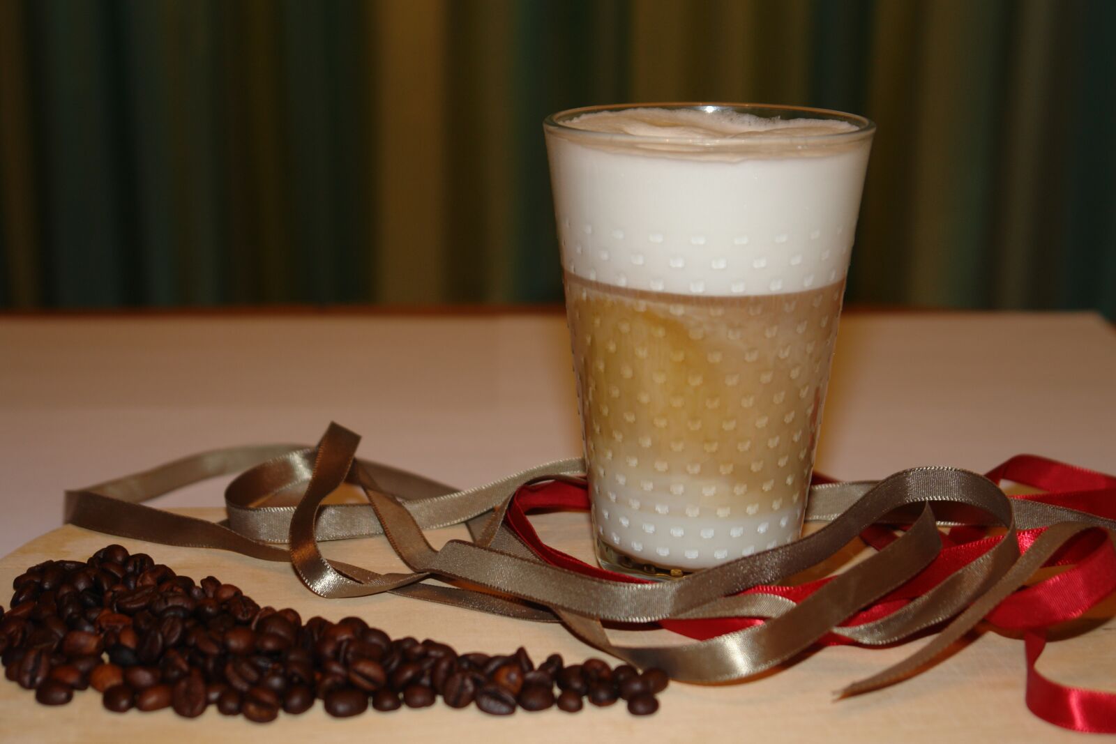 Sony DSC-R1 sample photo. Comfort, coffee, warm evening photography