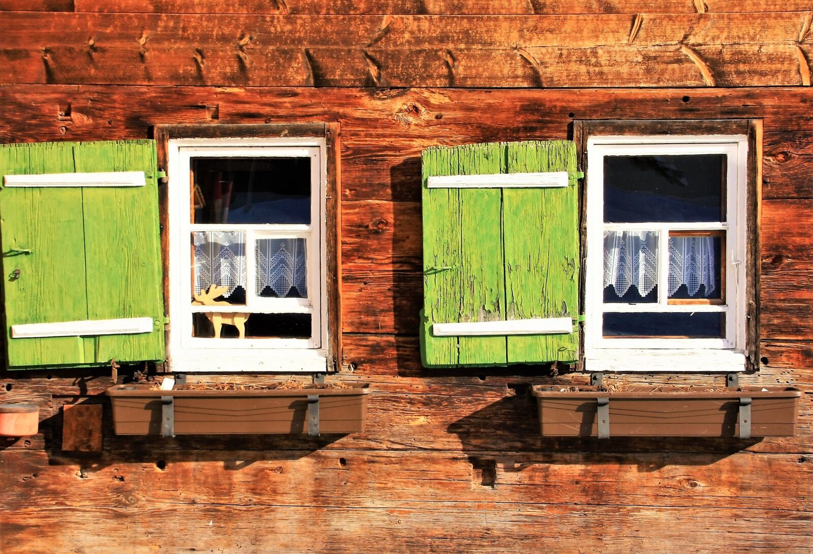 Canon EOS 40D sample photo. House, wood, window photography