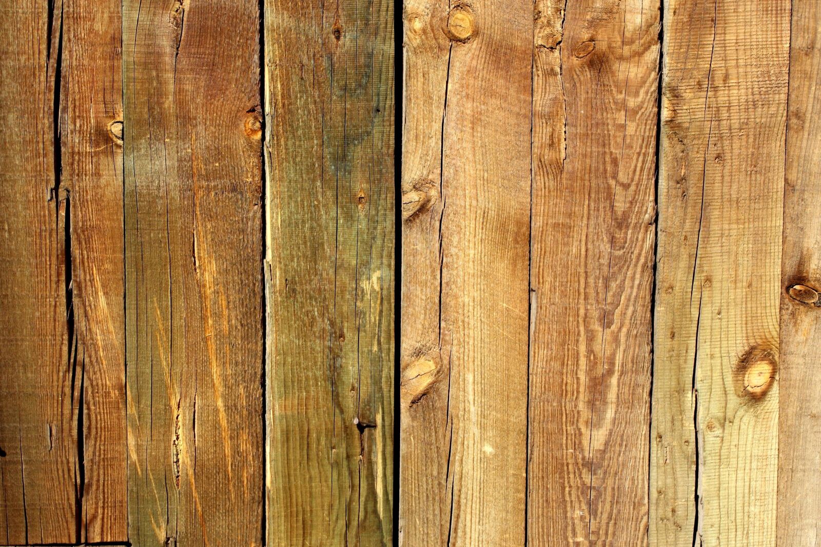 f/3.5-5.6 IS sample photo. Wooden boards, planks, texture photography