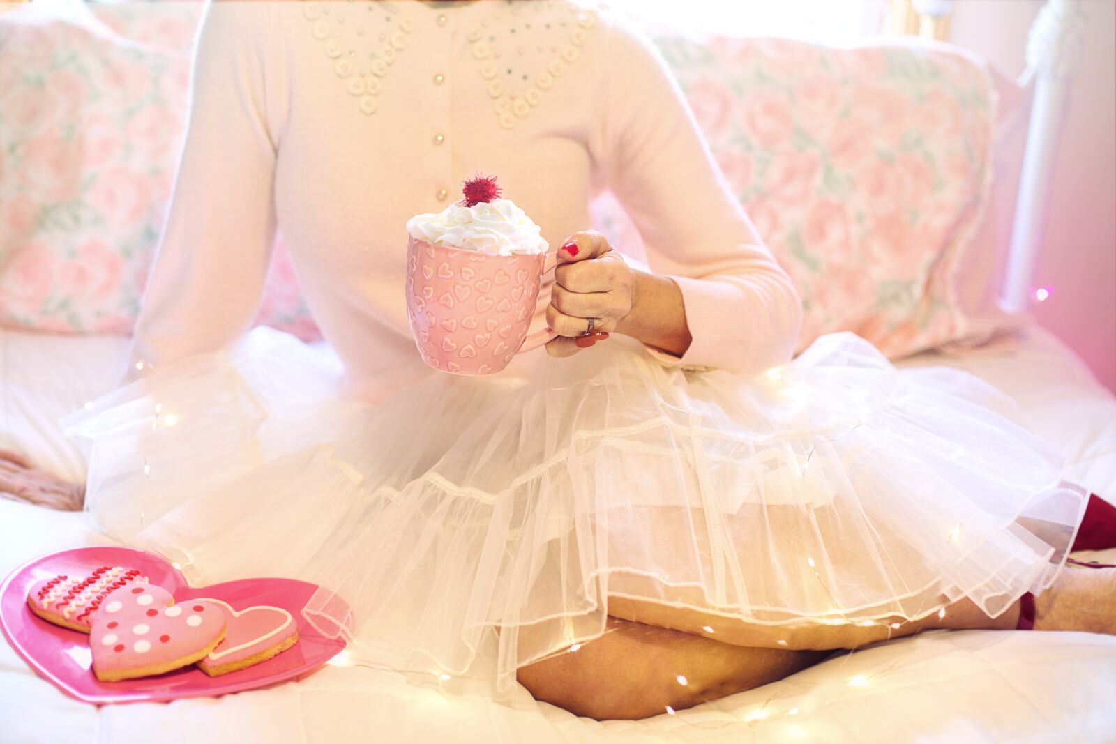 Canon EF 50mm F1.4 USM sample photo. Valentine's day, hot cocoa photography