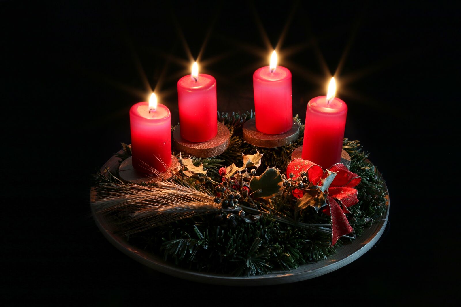 Canon EOS 70D + Canon EF 24-105mm F4L IS USM sample photo. Advent, christmas, candle photography