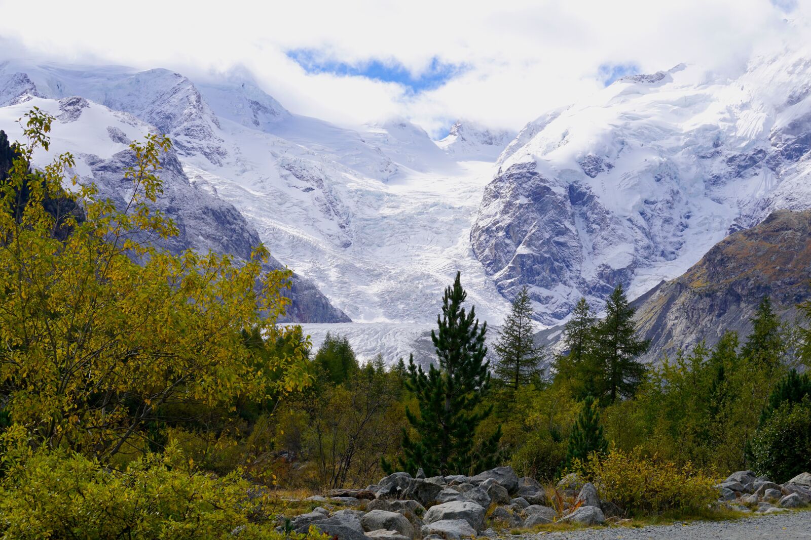 Sony DT 55-300mm F4.5-5.6 SAM sample photo. Hiking, mountains, mountain hiking photography