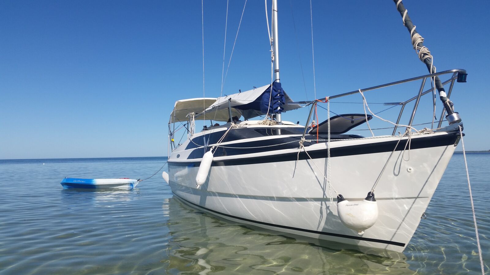 Samsung Galaxy S5 sample photo. Boat, yacht, sailboat photography