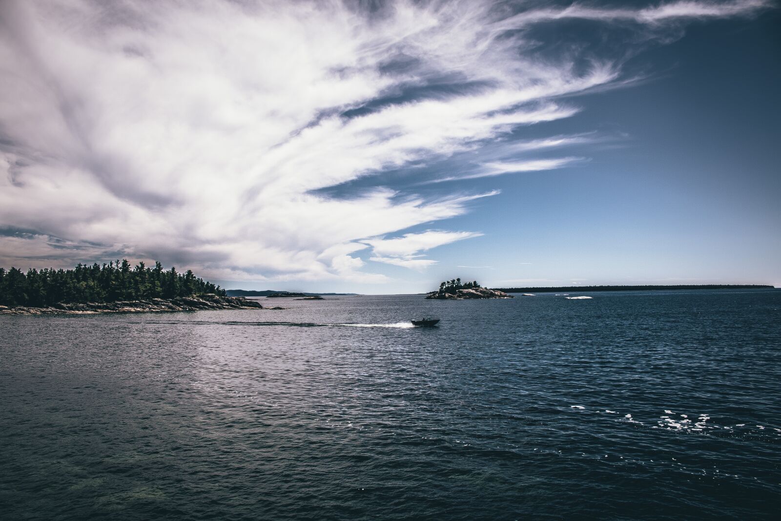 Canon EOS 750D (EOS Rebel T6i / EOS Kiss X8i) sample photo. Nature, landscape, water photography