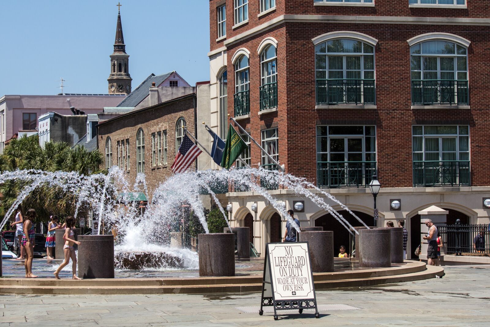 Canon EF-S 55-250mm F4-5.6 IS sample photo. Fountain, city square, charleston photography