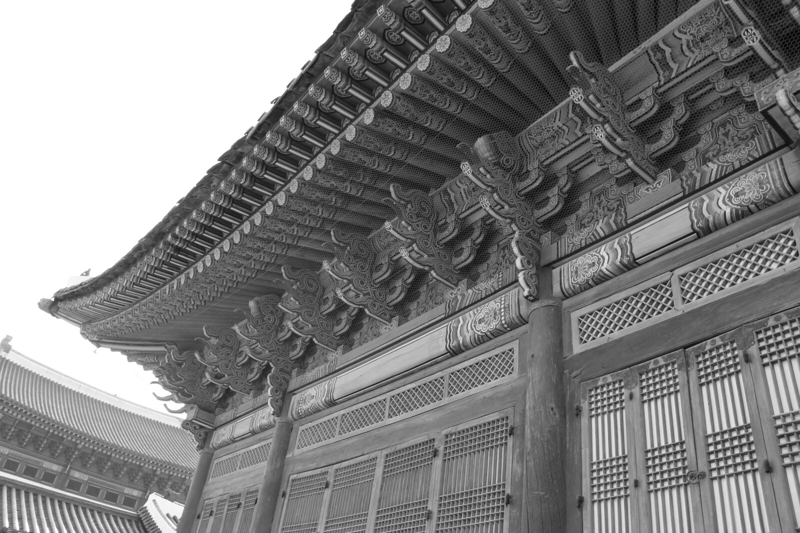 Canon EOS 700D (EOS Rebel T5i / EOS Kiss X7i) sample photo. Gyeongbokgung, korea, monochrome photography