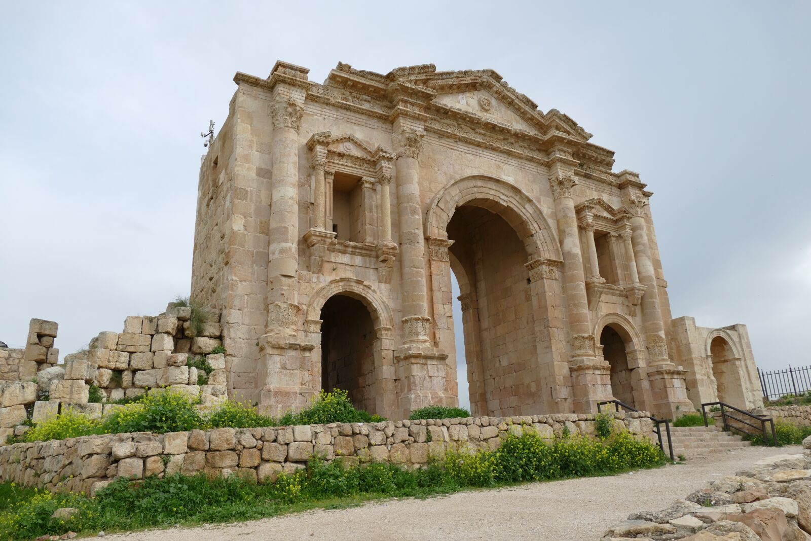 Panasonic Lumix DMC-FZ1000 sample photo. Jordan, jerash, gerasa photography
