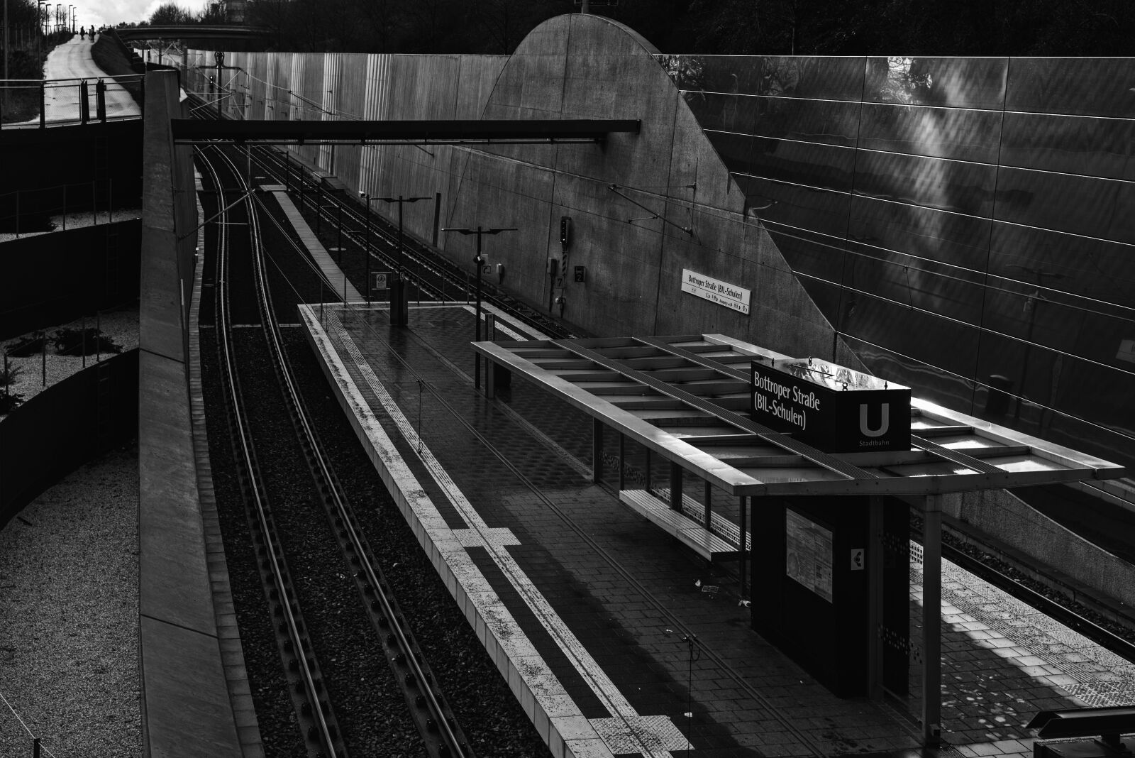30mm F1.4 DC DN | Contemporary 016 sample photo. Train station, tracks, train photography