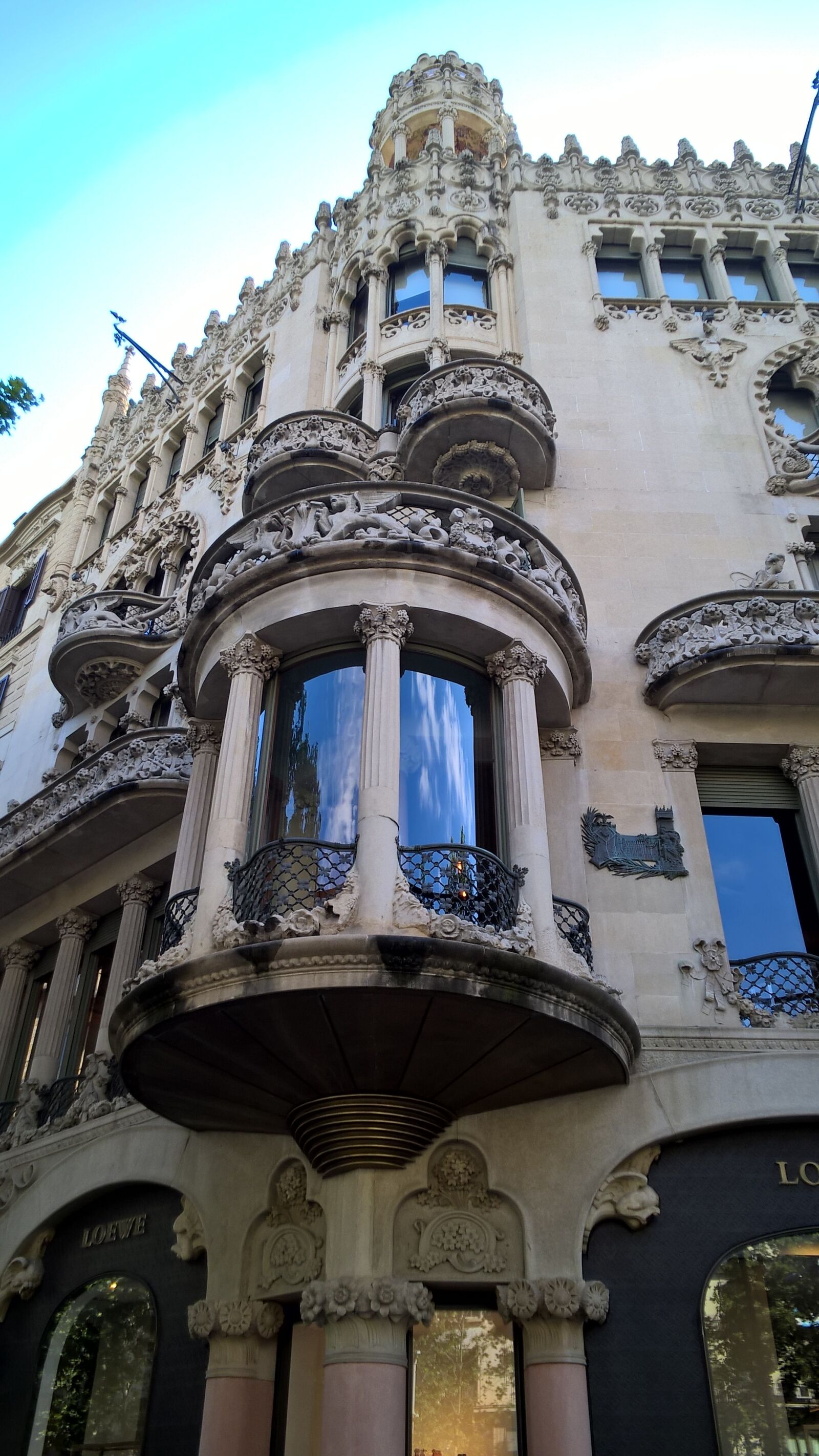 Nokia Lumia 830 sample photo. Architecture, gaudi, art photography