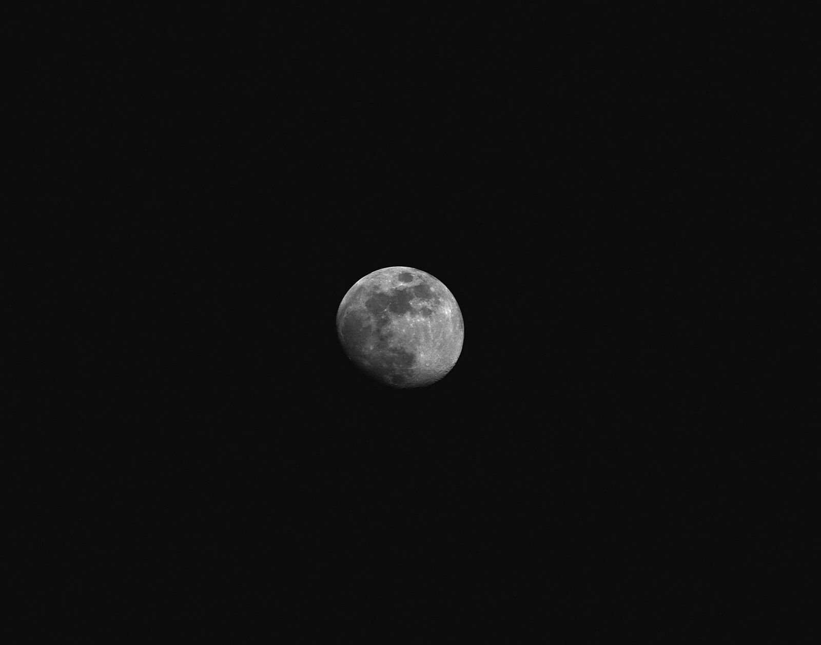Nikon D3300 sample photo. Waxing gibbous may moon photography