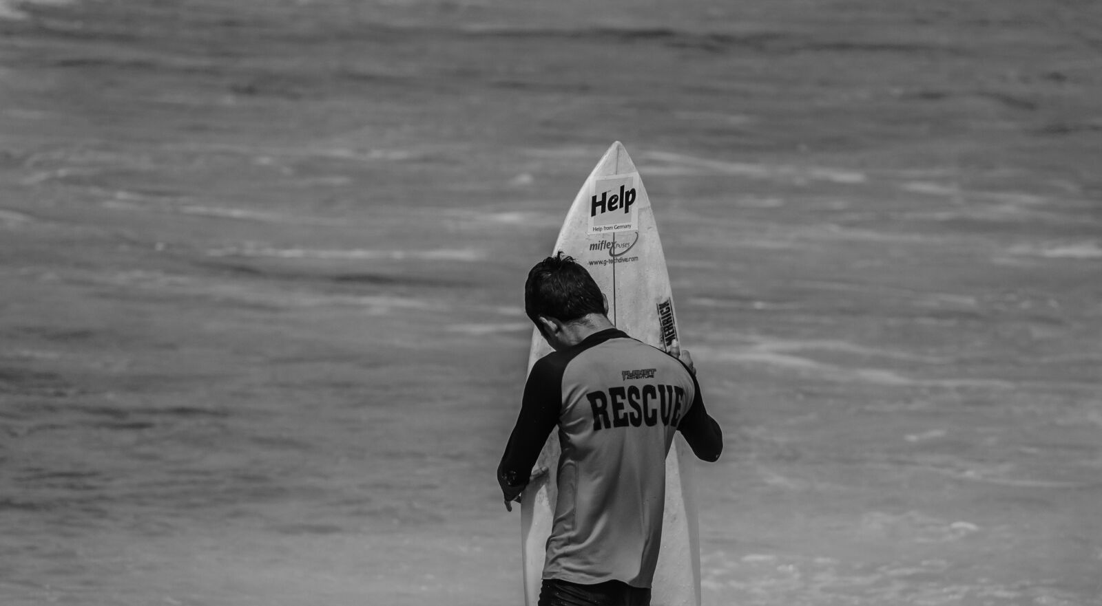 Canon EF 70-200mm F4L USM sample photo. Beach, black, and, white photography