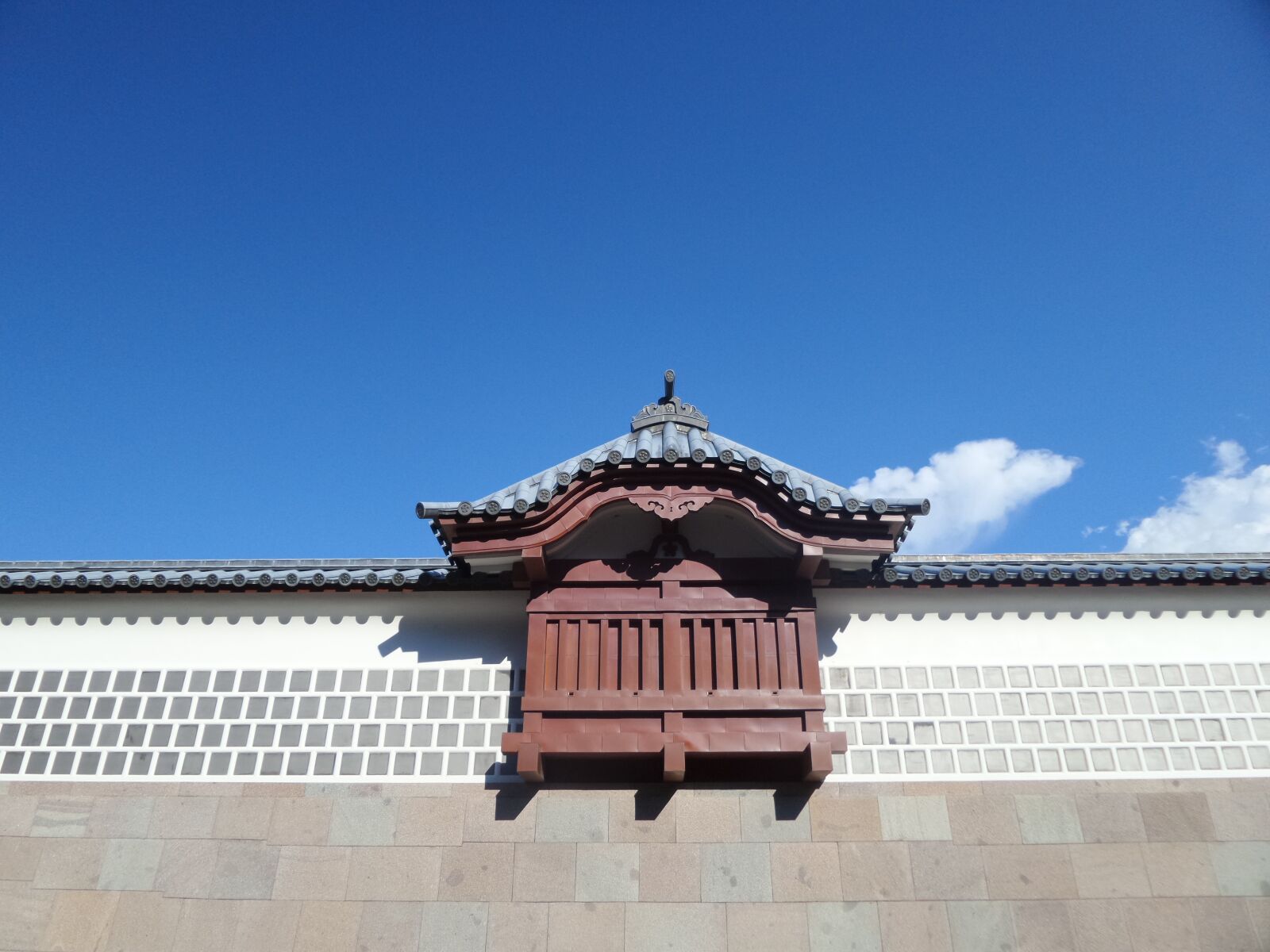 Samsung Galaxy K Zoom sample photo. Japan, castle, wall photography