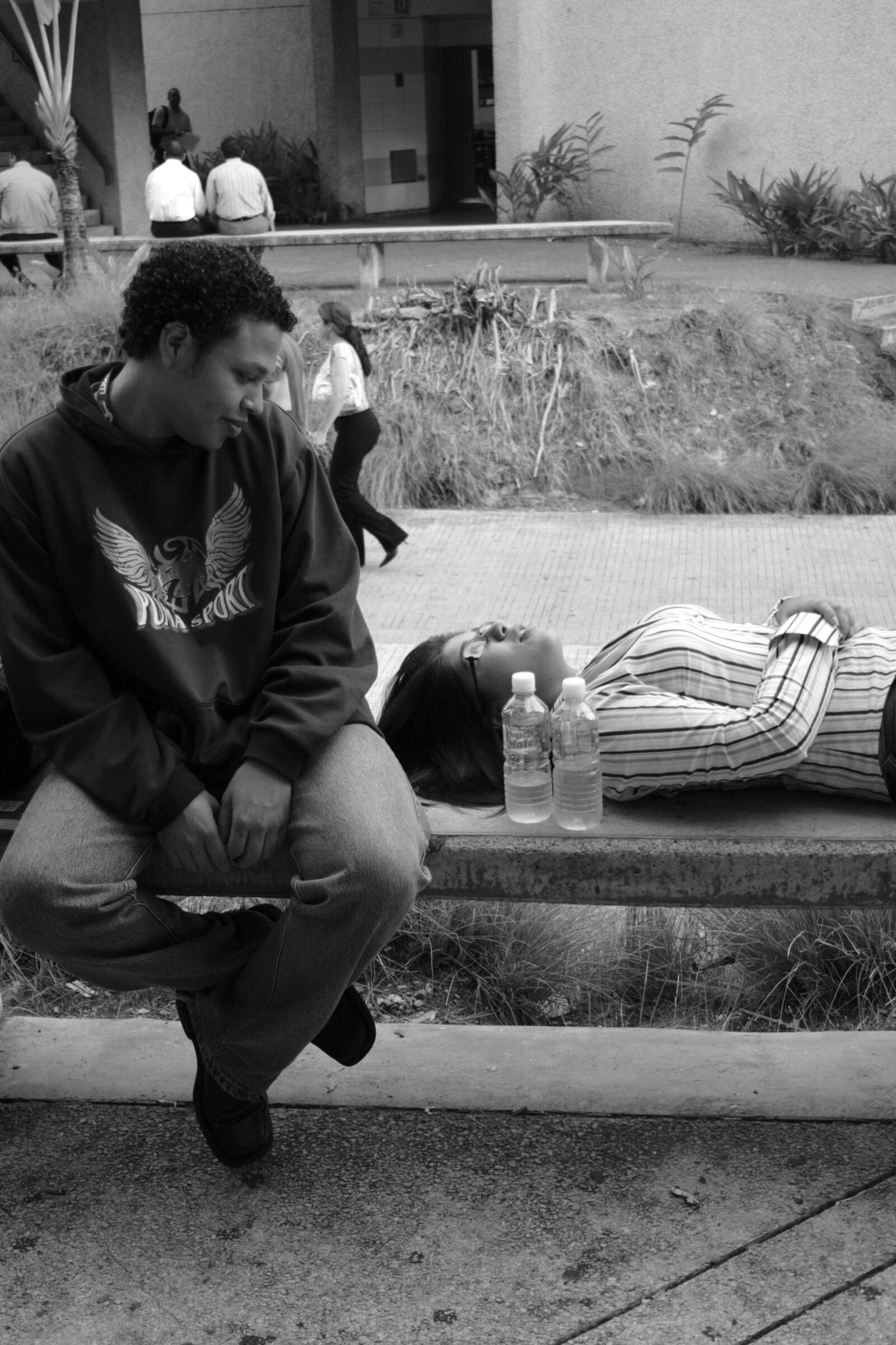 Canon EOS 400D (EOS Digital Rebel XTi / EOS Kiss Digital X) sample photo. Black, and, white, boy photography