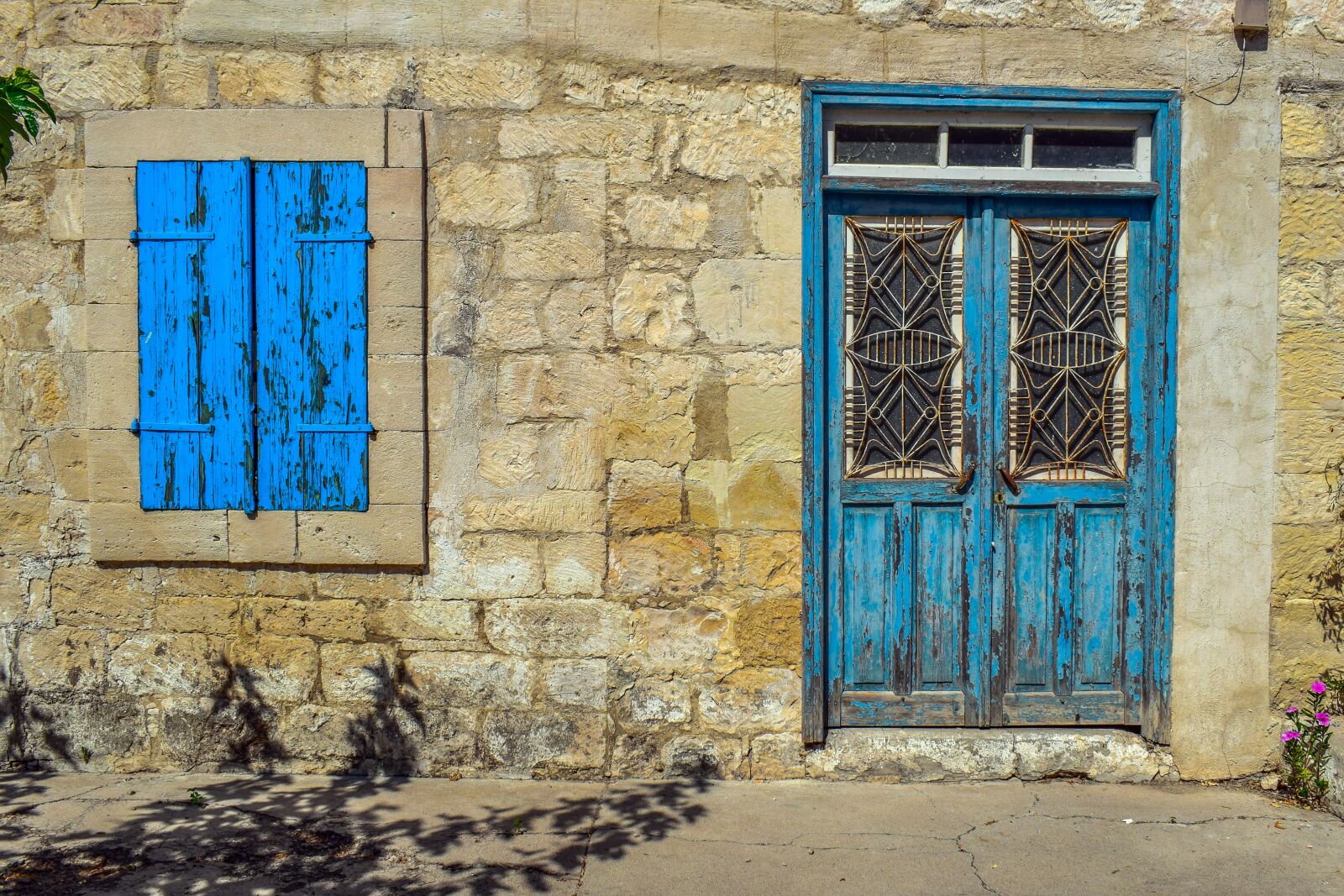 Nikon D3300 sample photo. Old house, facade, architecture photography