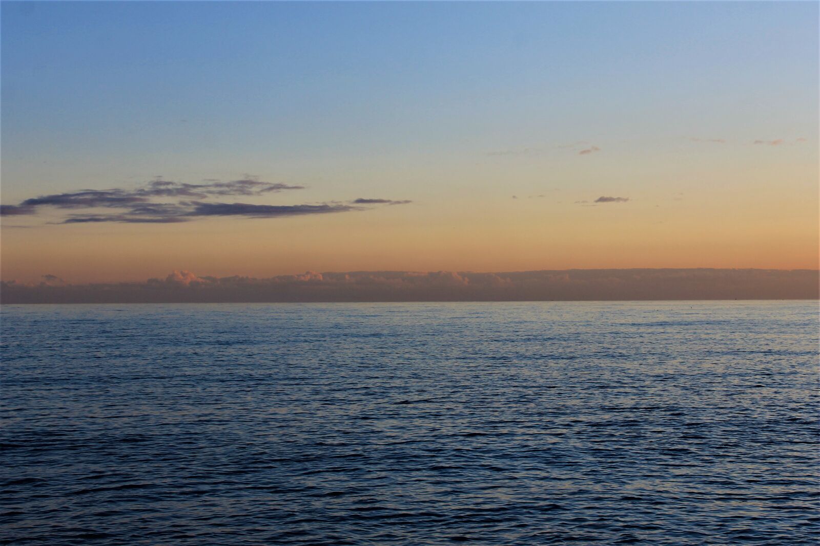 Canon EOS 1100D (EOS Rebel T3 / EOS Kiss X50) sample photo. Sunset, sea, beach photography