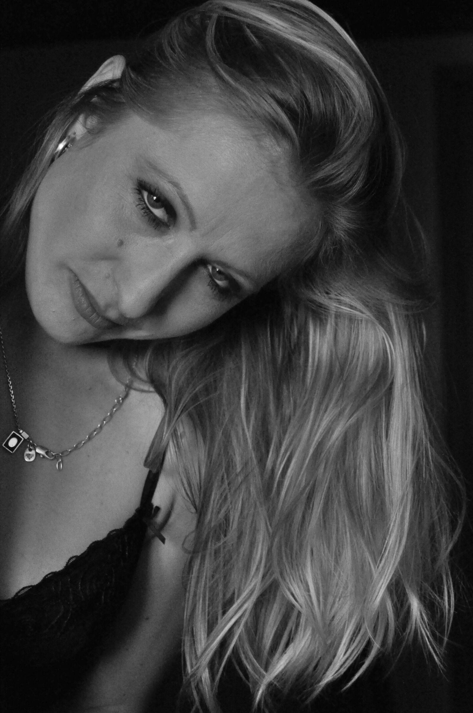 Nikon D90 sample photo. Portrait, people, adult photography