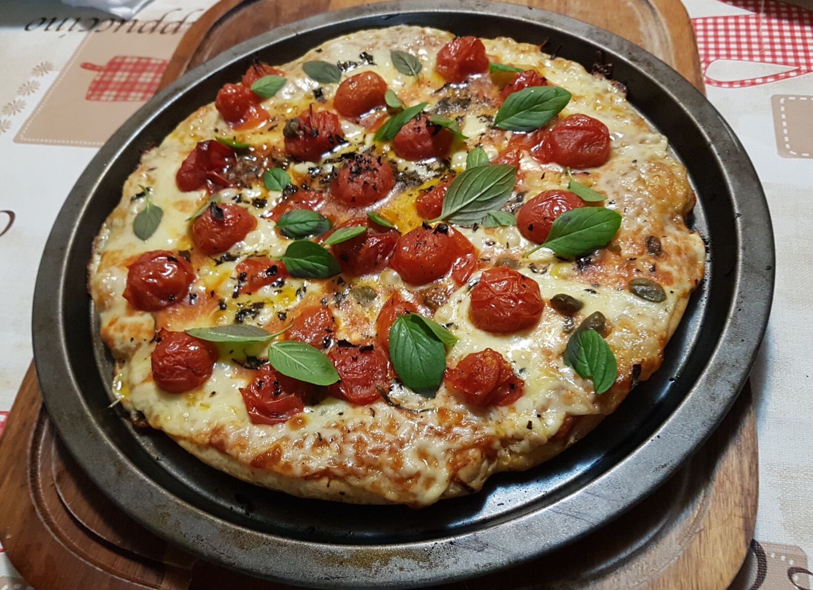 Samsung Galaxy S7 Edge sample photo. Pizza, dinner, snack photography