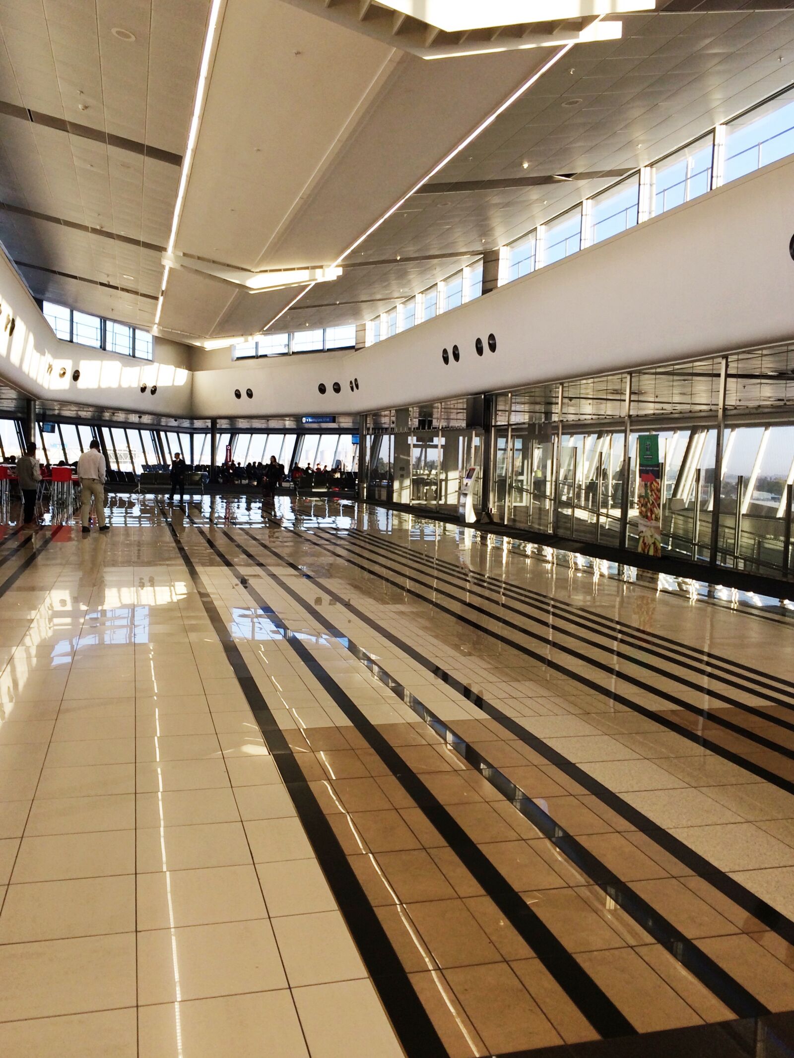 iPhone 5s back camera 4.12mm f/2.2 sample photo. Airport, floor, lines photography