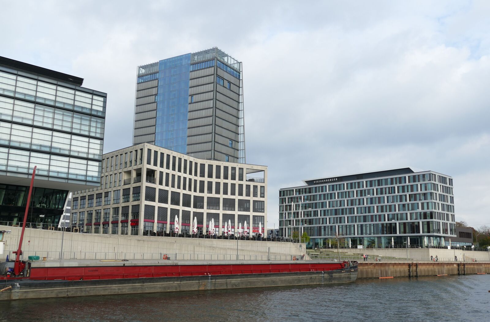 Panasonic Lumix DMC-FZ1000 sample photo. Bremen, weser, river photography