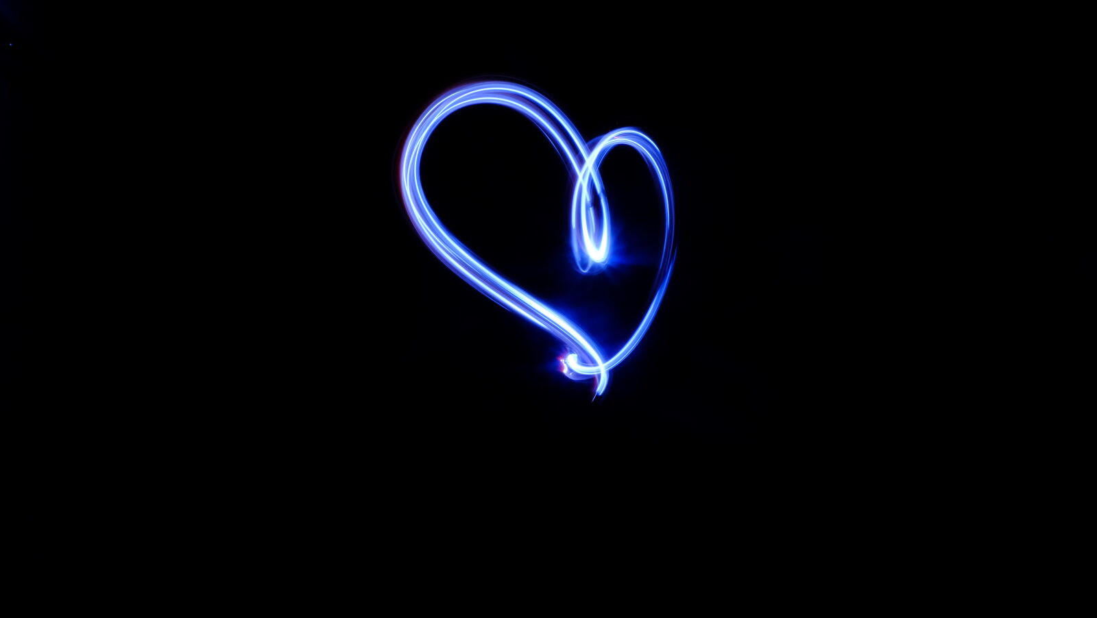 Fujifilm X-M1 sample photo. Blue, heart, dark, heart photography