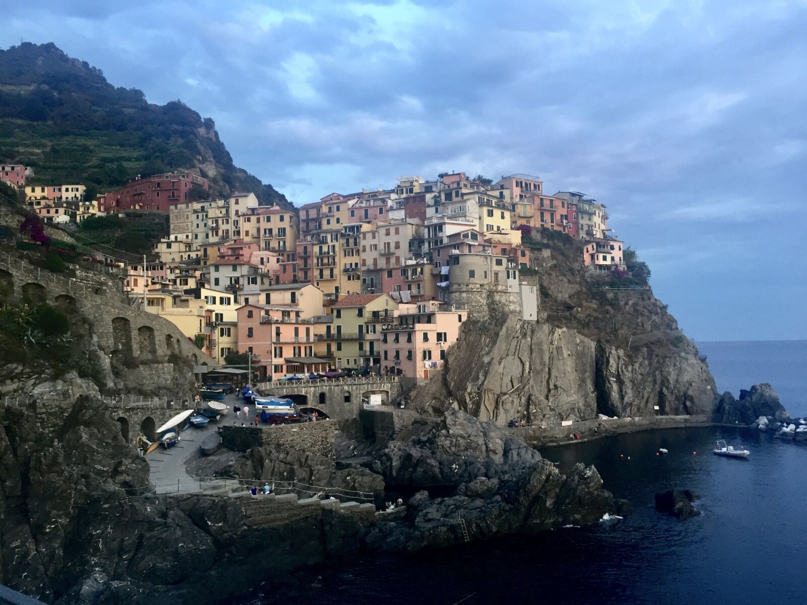 iPhone 6 back camera 4.15mm f/2.2 sample photo. Italy, cinque terre, sea photography