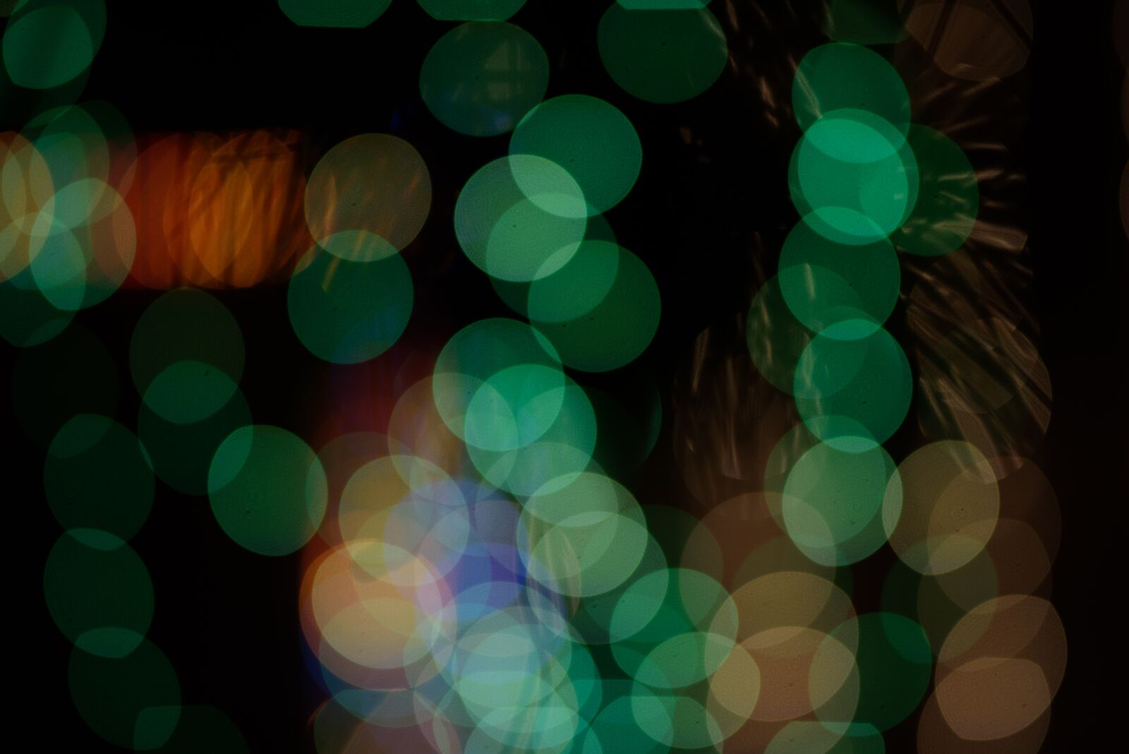 Nikon D810 sample photo. Green, bokeh, balls photography