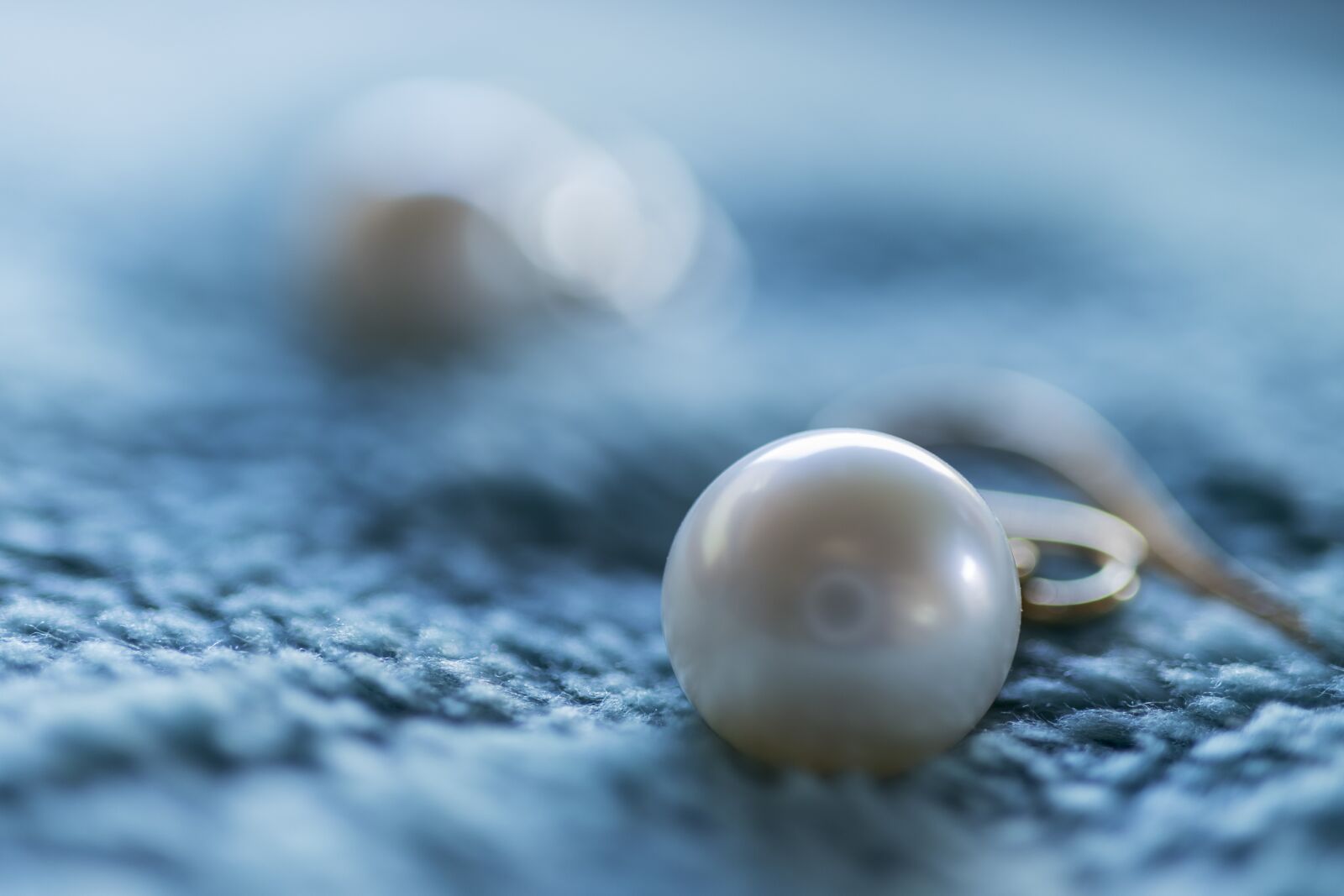 Canon EOS 200D (EOS Rebel SL2 / EOS Kiss X9) sample photo. Pearl, lustrous, lustre photography