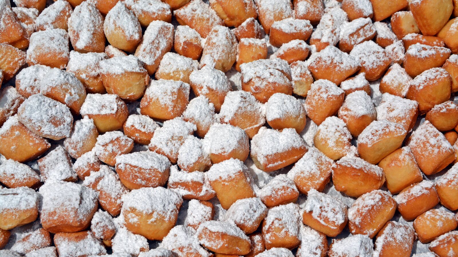 Nikon D5200 sample photo. Lard cake, pastries, icing photography