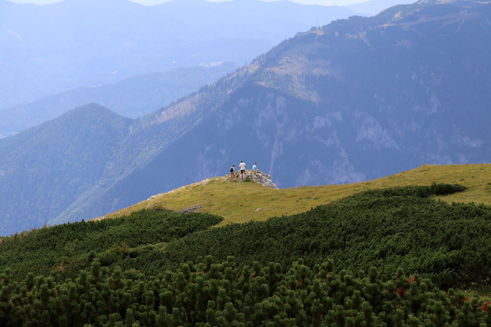 Canon EOS 80D sample photo. Mountains, hiking, hike photography