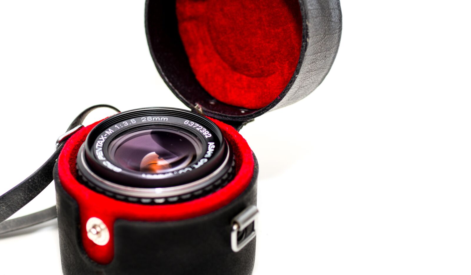 Nikon D610 sample photo. Lens, case, pentax photography