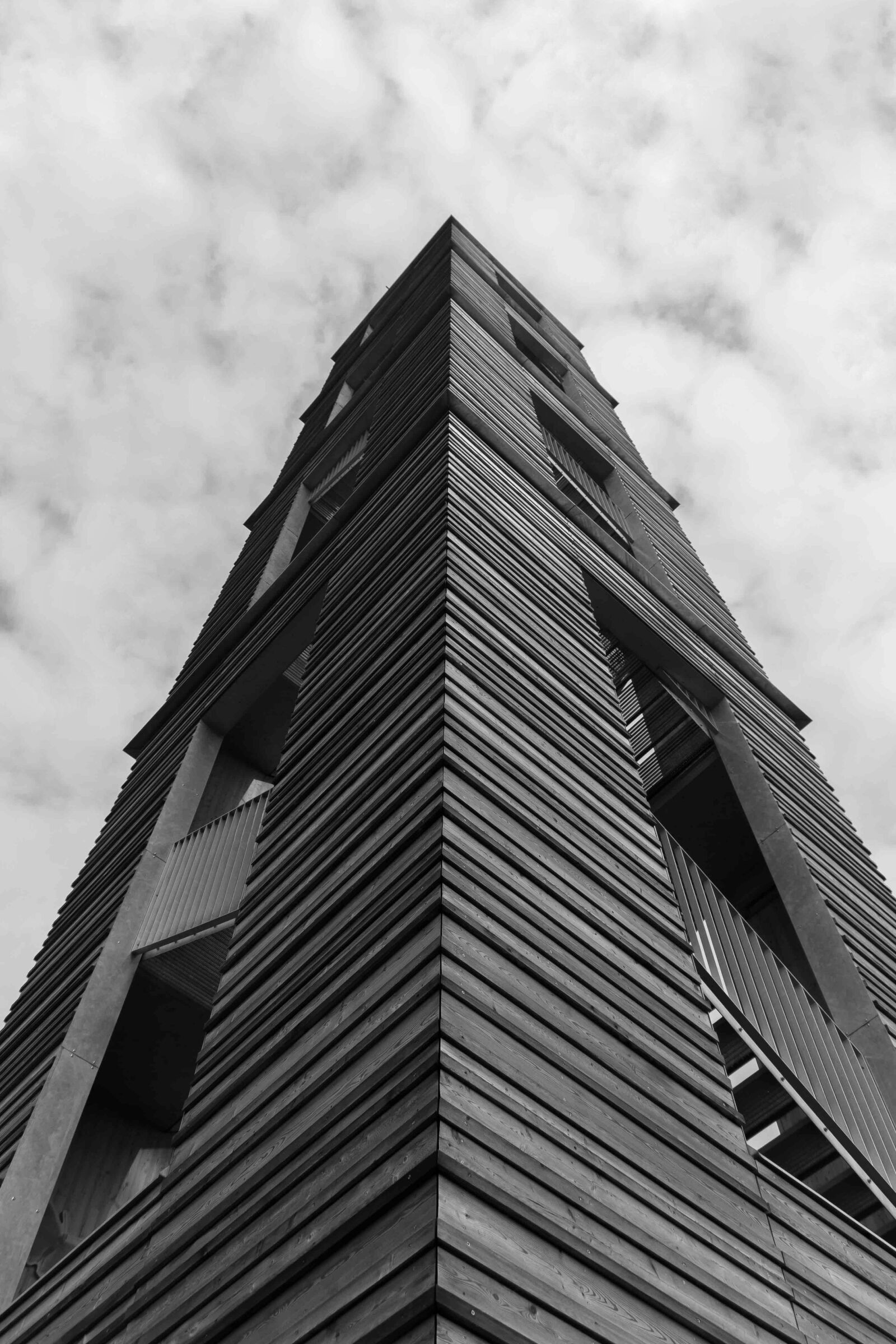 Canon EOS 600D (Rebel EOS T3i / EOS Kiss X5) sample photo. Tower, black and white photography