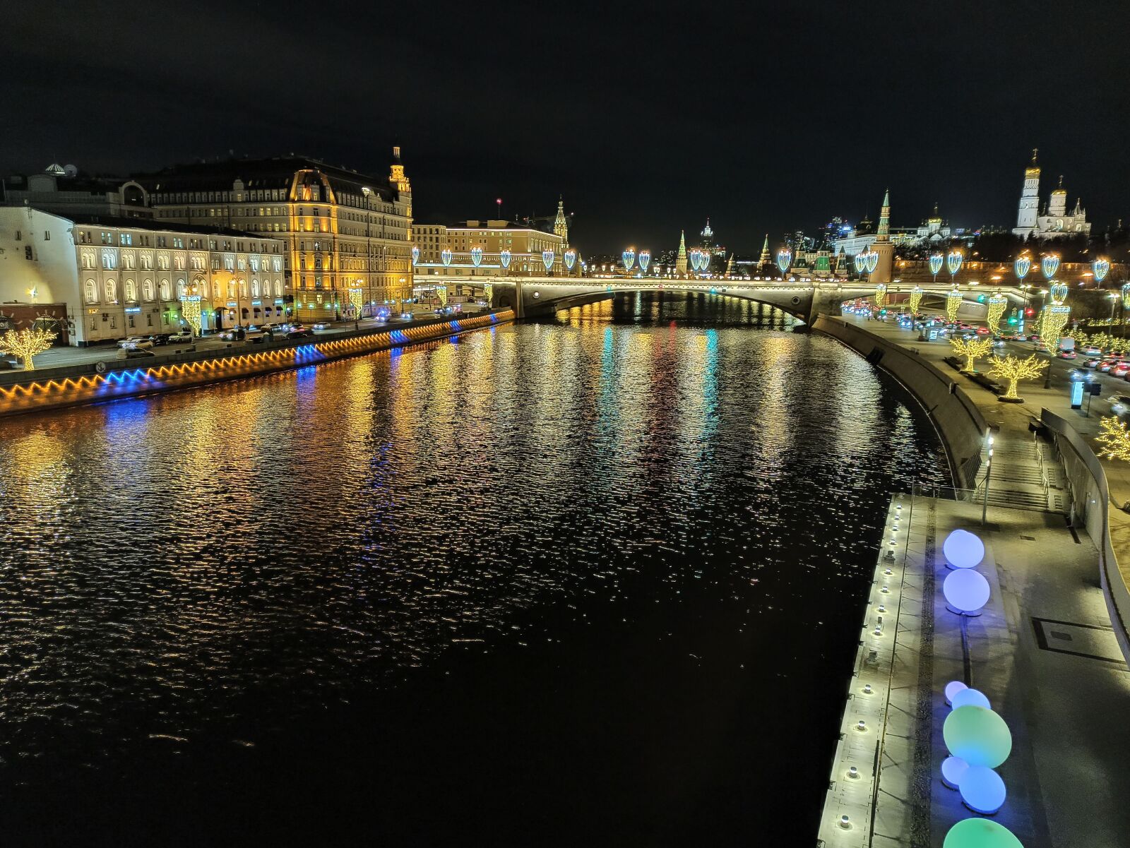 Xiaomi Redmi Note 8 Pro sample photo. Moscow, night, russia photography