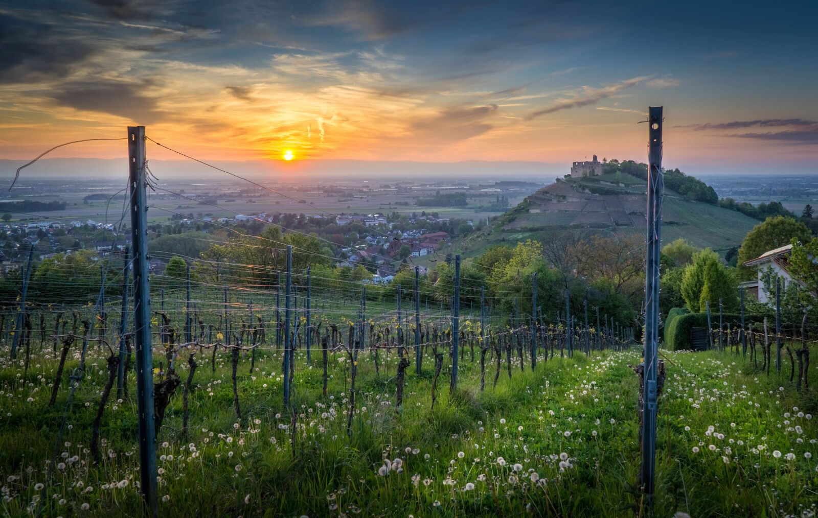 Sony a6000 + Sony E PZ 18-105mm F4 G OSS sample photo. Staufen, staufen im breisgau photography
