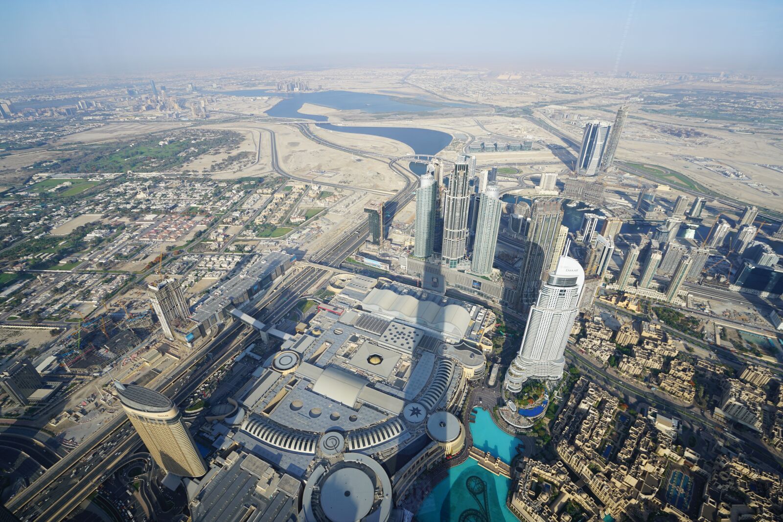 Sony a7R II + Sony Vario-Tessar T* FE 16-35mm F4 ZA OSS sample photo. Dubai, burj, khalifa photography