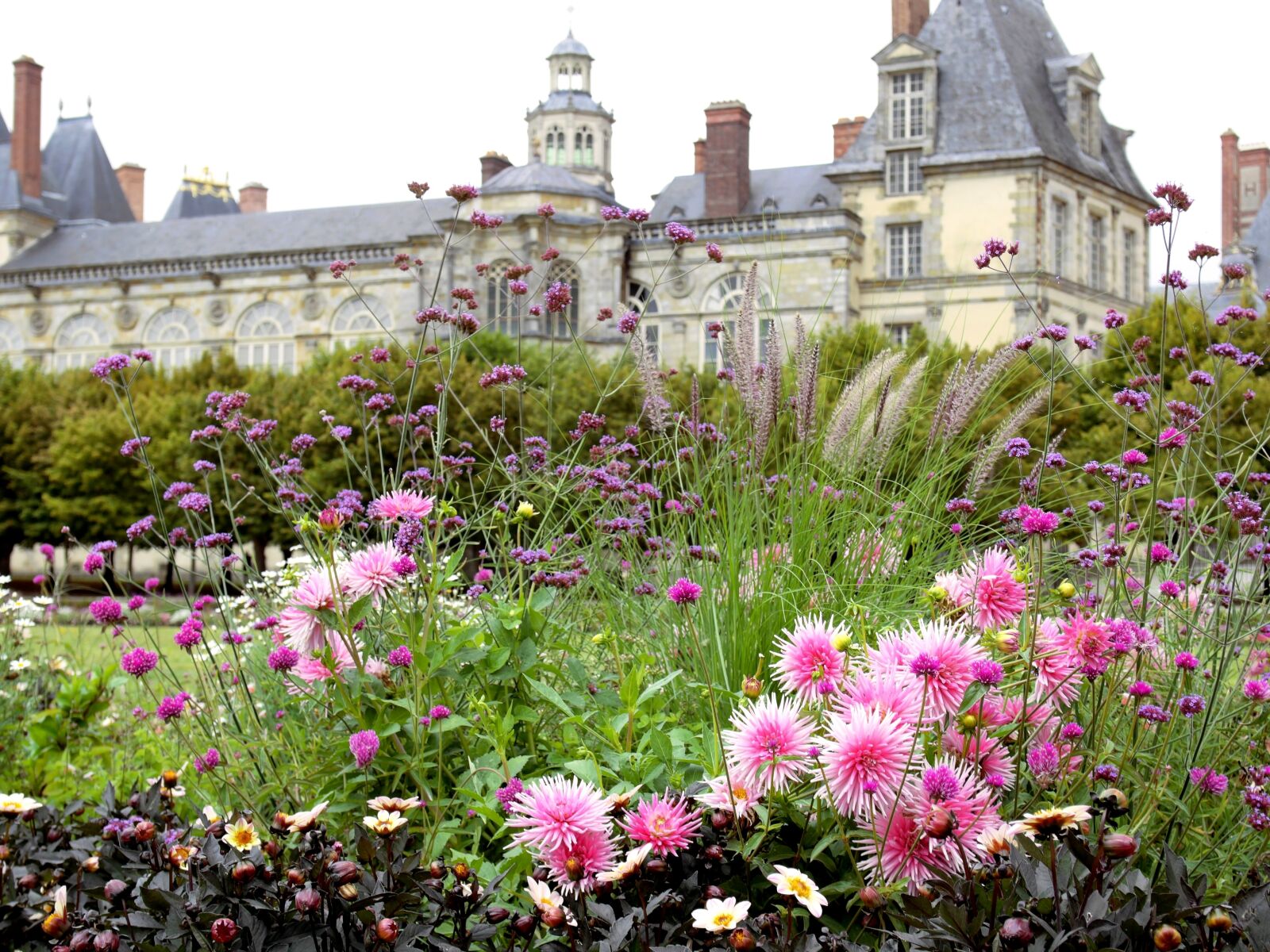 JK KODAK PIXPRO S-1 sample photo. Fontainebleau, castle, garden photography