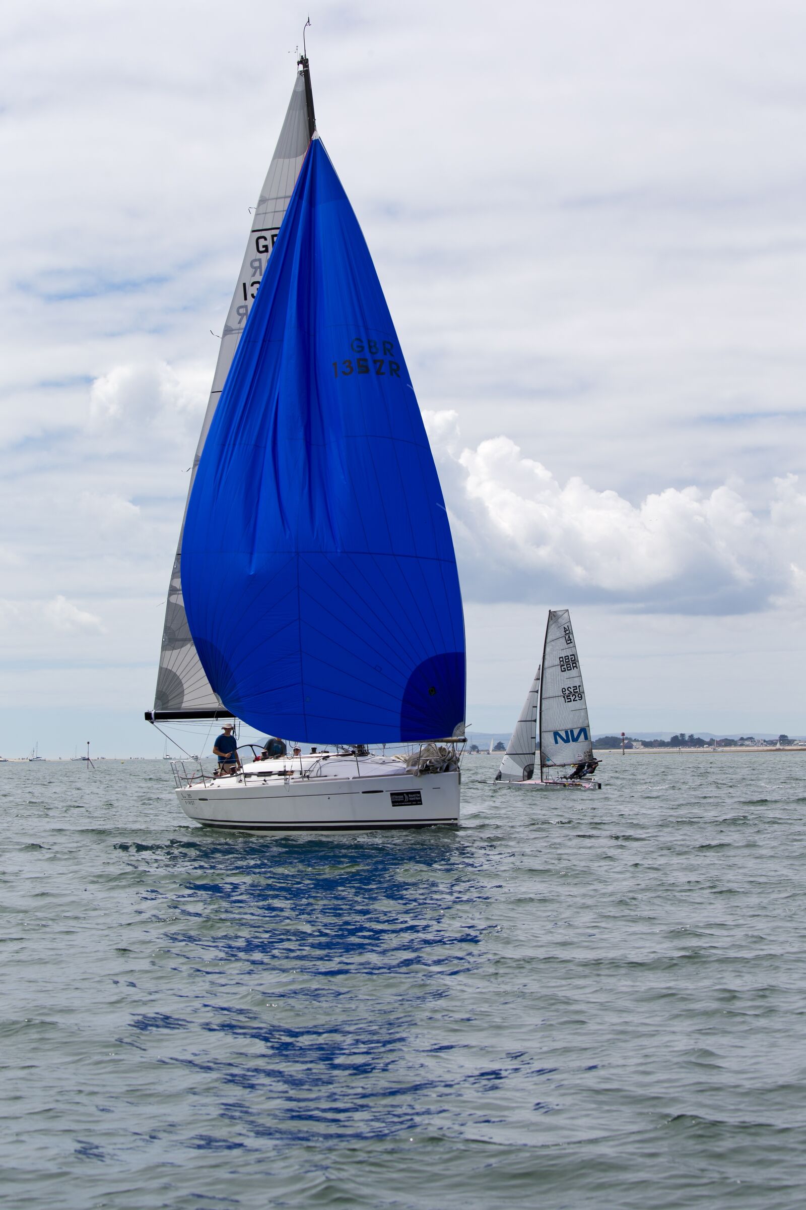 Canon EOS-1D X + Canon EF 100-400mm F4.5-5.6L IS II USM sample photo. Yacht, blue spinnaker, racing photography
